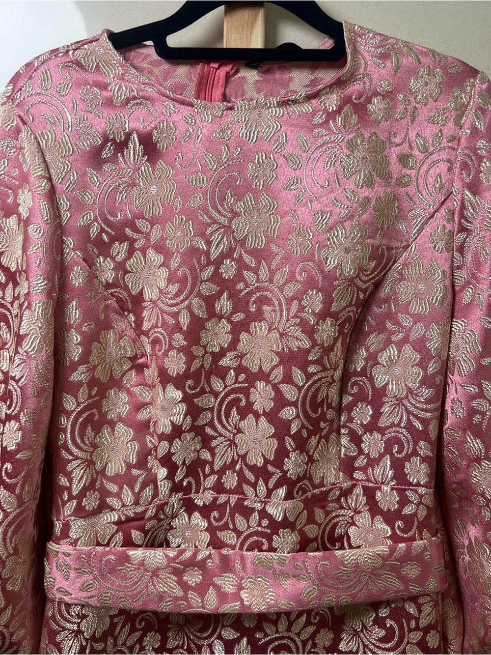 Pink Floral Jacquard Maxi Dress with Statement Sleeves - Picture 3 of 11